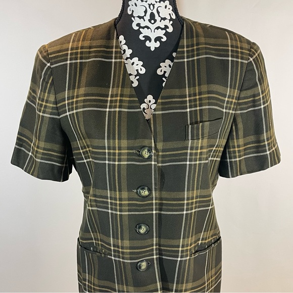 Jones New York Vintage Plaid Green/Beige Short Sleeve Suit - Picture 11 of 12
